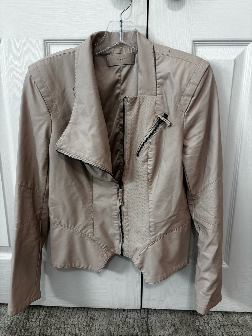 Blank NYC light pink faux leather jacket women’s size M
